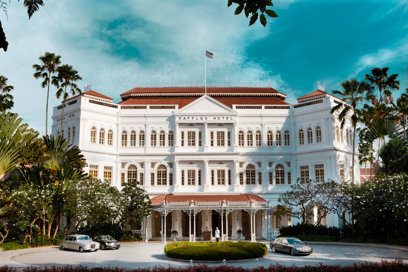 Raffles Hotel in Singapore 1 Raffles Hotel Singapore - Facade