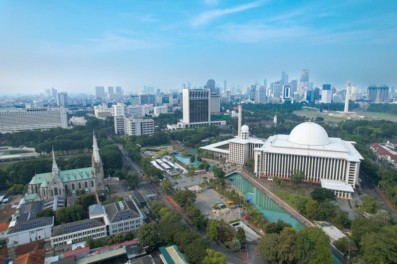 Jakarta: The Vibrant Metropolis of 11+ Million 1 Jakarta with Monas